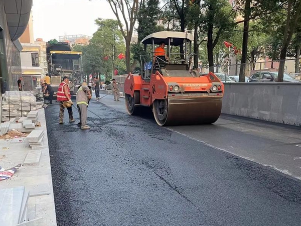 平湖柔性基层沥青道路施工
