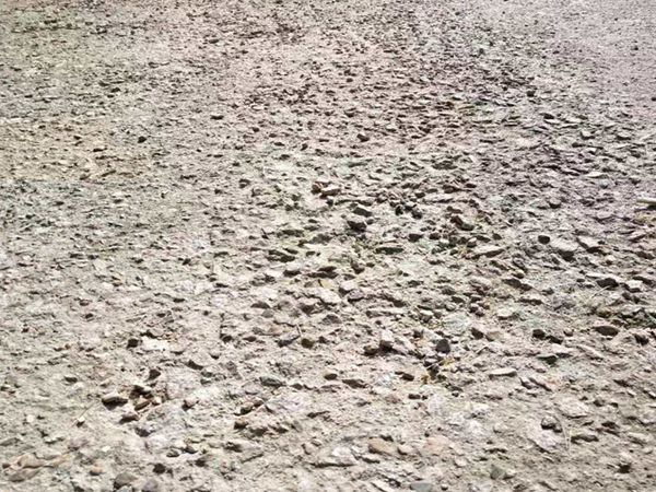 道路起砂.jpg