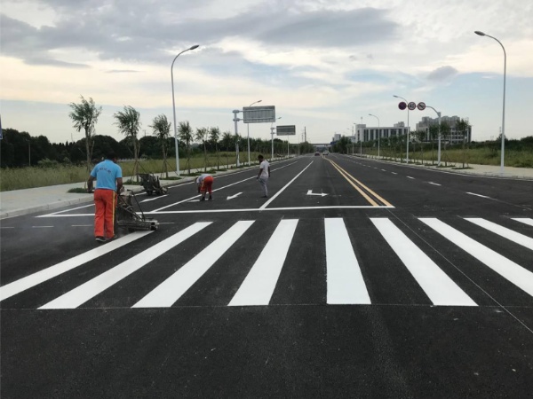 平湖夜间道路划线施工噪音太大扰民怎么办,这事儿到底该怎么破?